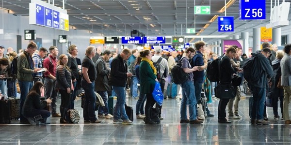 Vincenzo Cimini - Dubai, con una passeggiata si azzerano le code in aeroporto